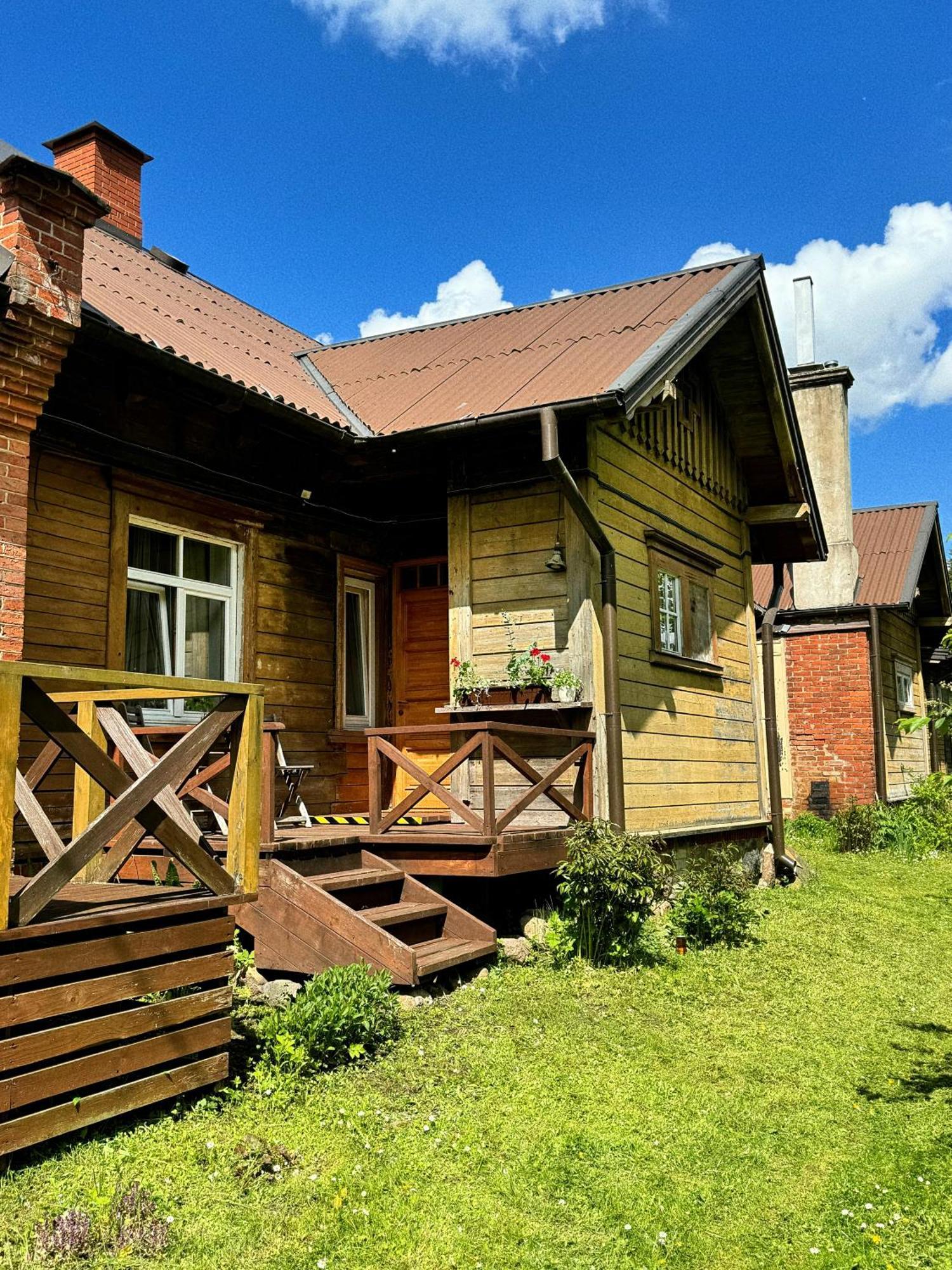 Viesu Nams Vilhelmine Hotell Līgatne Exteriör bild