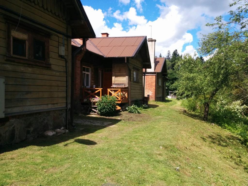 Viesu Nams Vilhelmine Hotell Līgatne Exteriör bild