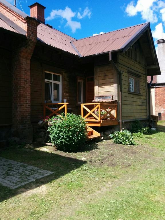 Viesu Nams Vilhelmine Hotell Līgatne Exteriör bild